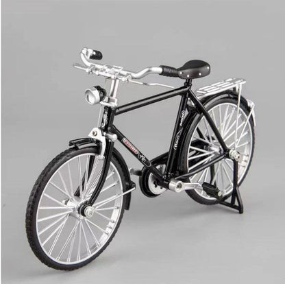 ✨2025 🚴Přejeme vám krásný víkend! Vytvořte si s rodinou veselé modely jízdních kol.