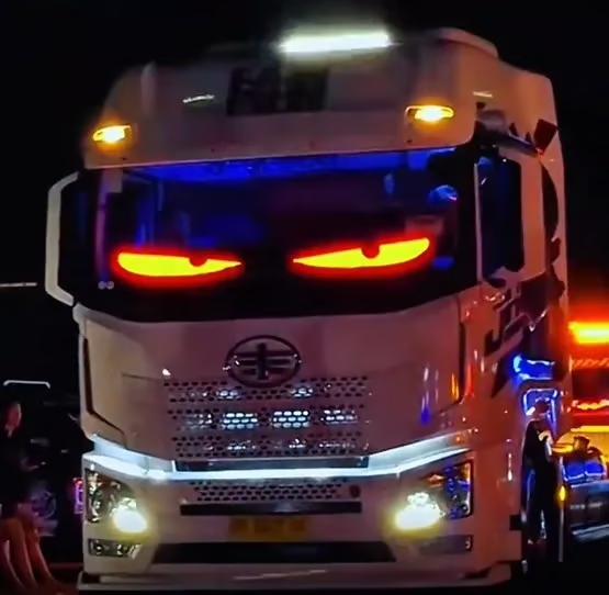 🔥🎁Barevná oční lampa Soft Screen pro okna automobilů